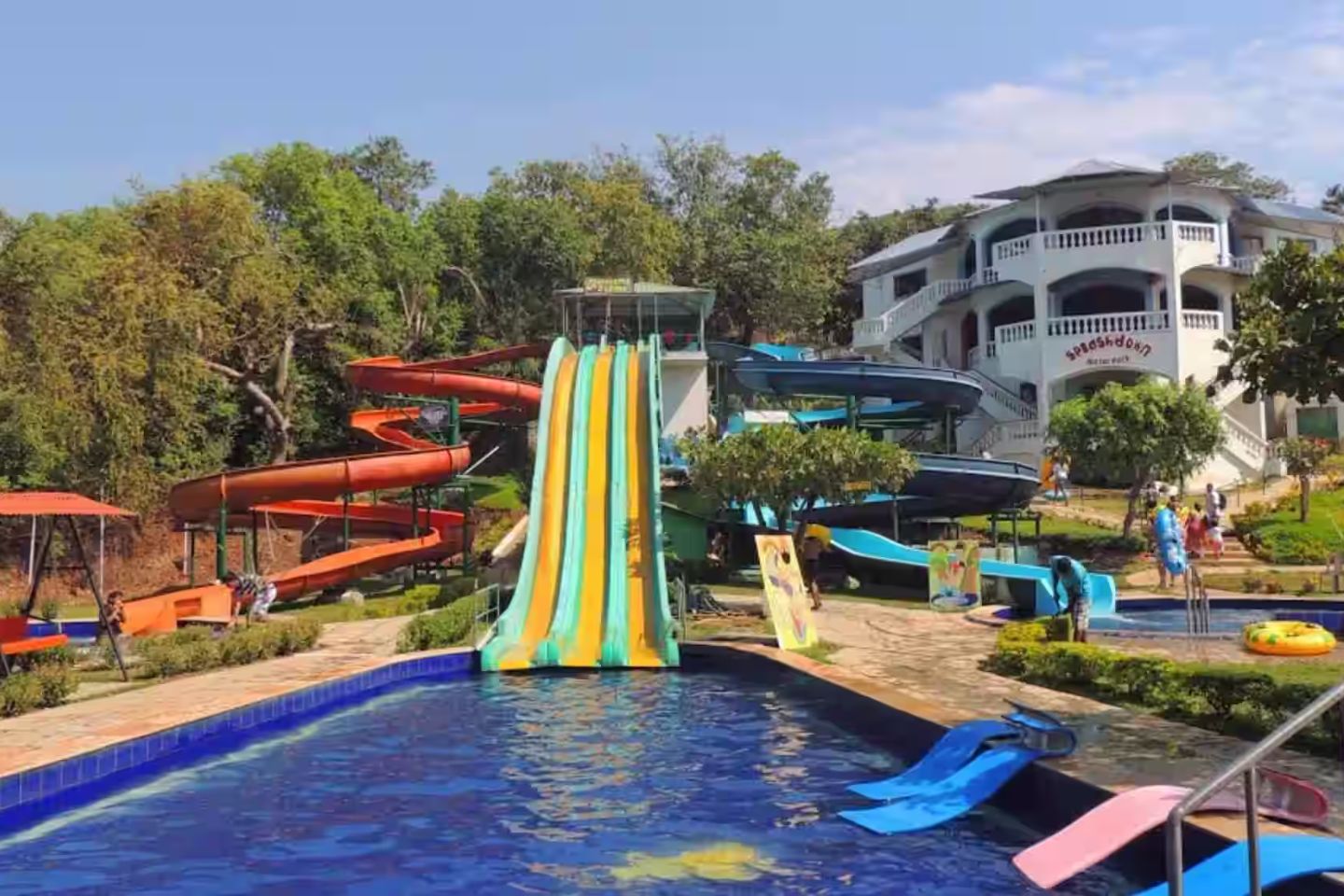 Splashdown water park