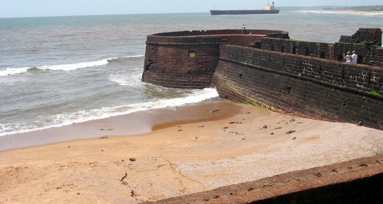 Fort Aguada Goa, India (Entry Fee, Timings, History, Built by, Images ...