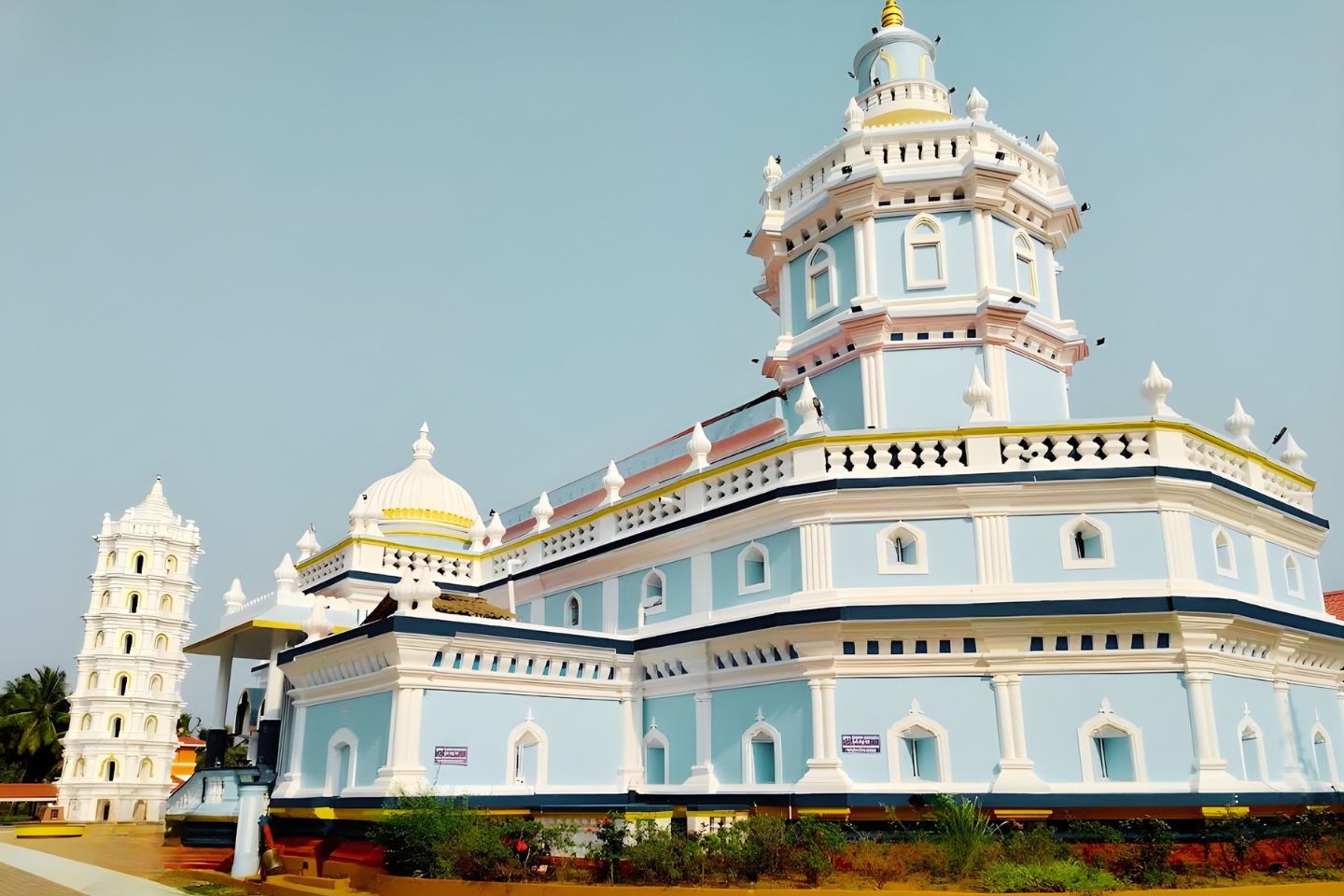 Shri Mangeshi Temple Goa